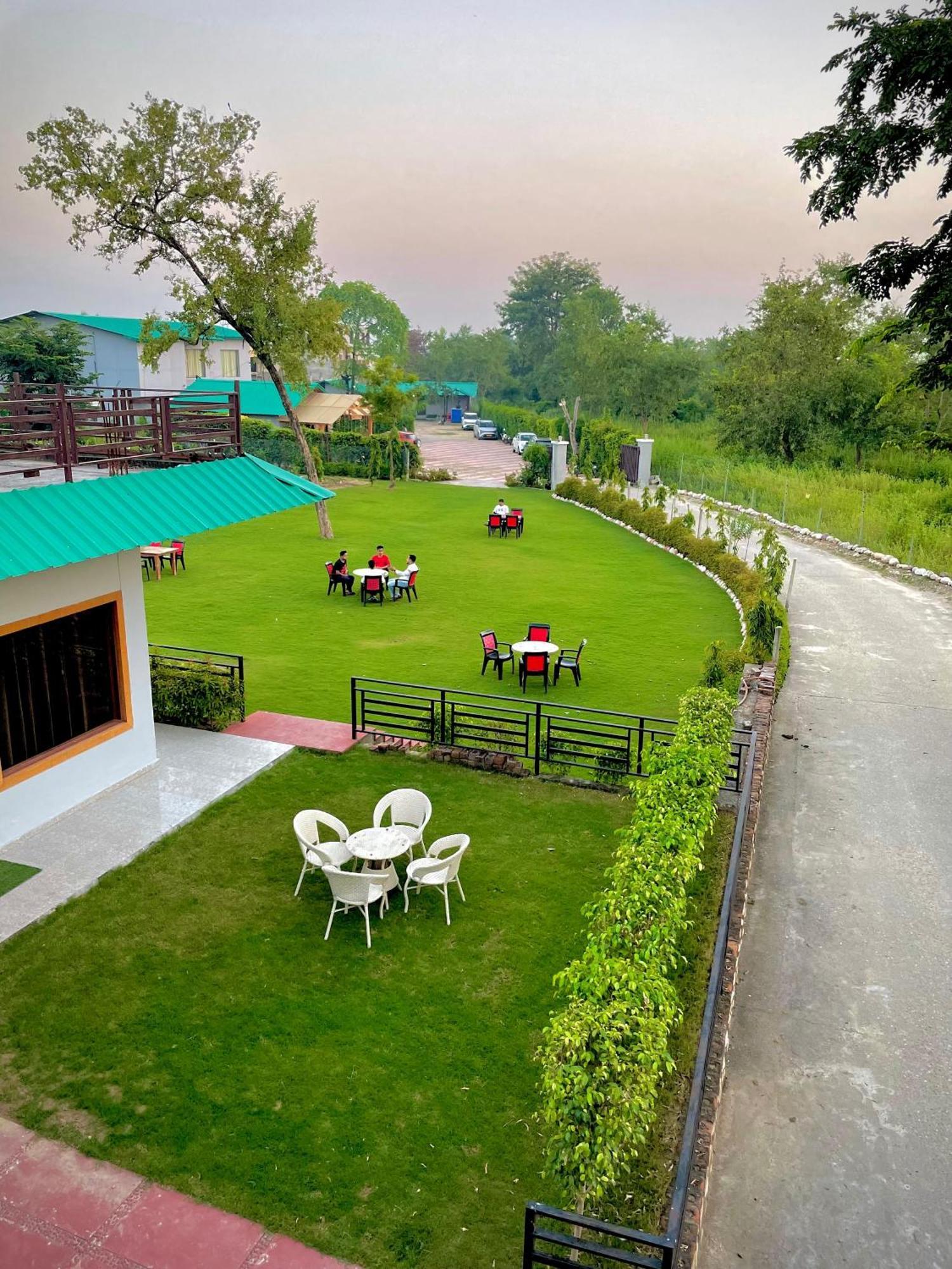 The Jungle Joy Resort & Spa Rāmnagar Exteriör bild