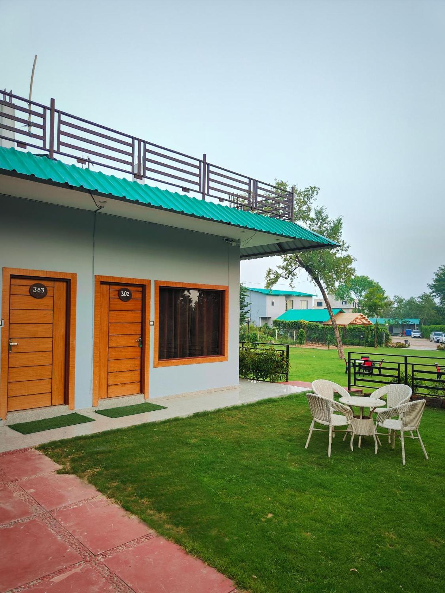 The Jungle Joy Resort & Spa Rāmnagar Exteriör bild